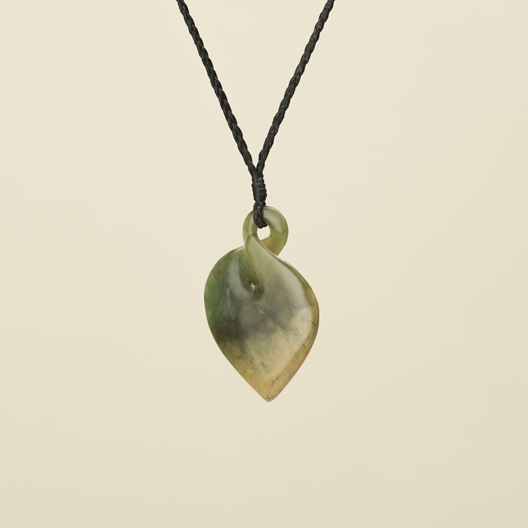 Pikorua Raukaraka Pounamu Pendant