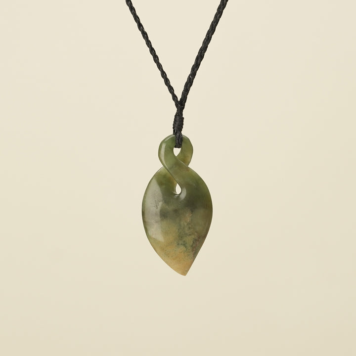 Raukaraka Pounamu Pikorua Pendant