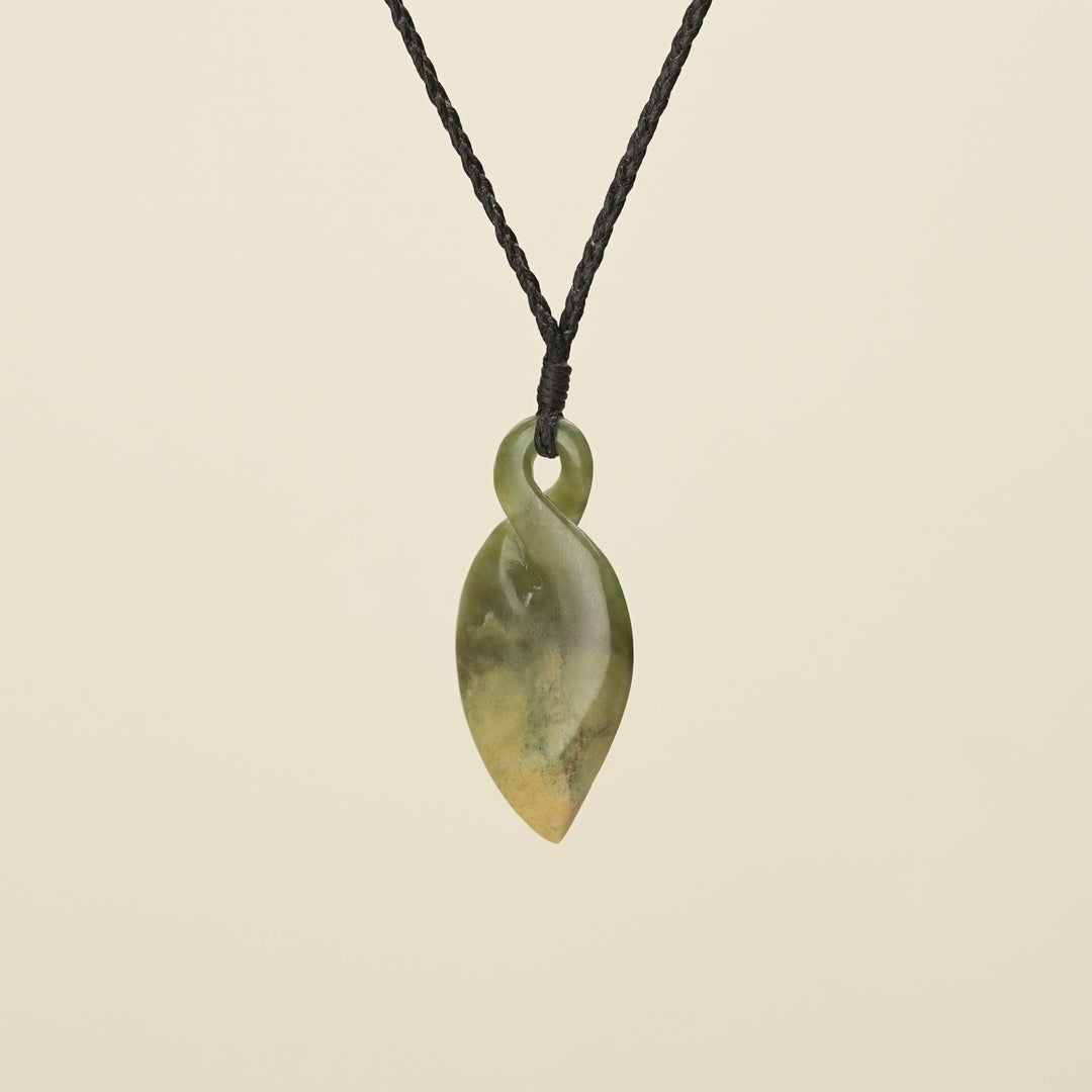 Raukaraka Pounamu Pikorua Pendant