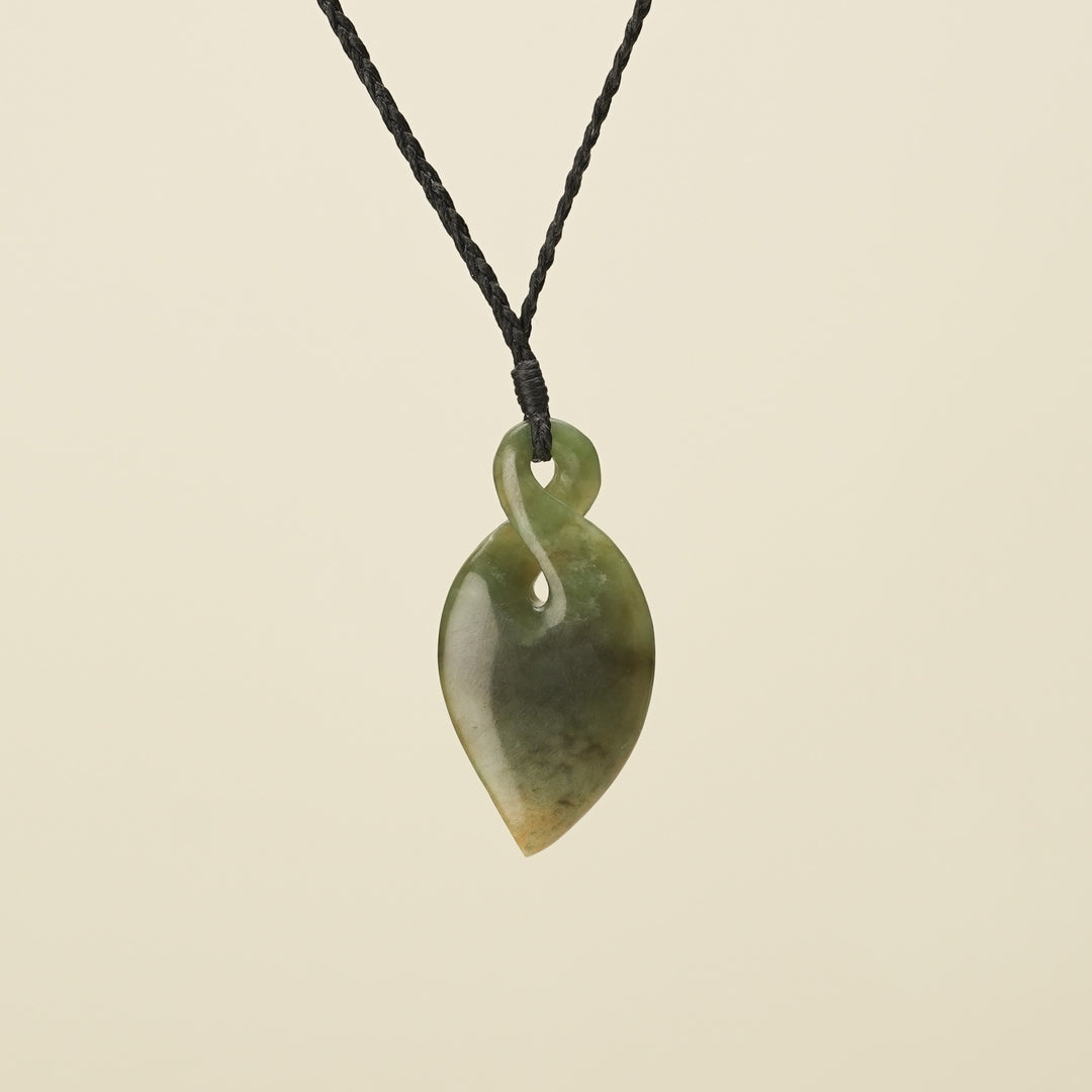 Raukaraka Pounamu Pikorua Pendant