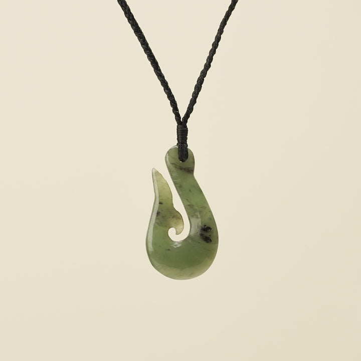 Hei Matau Whale's Tail Pounamu – Medium