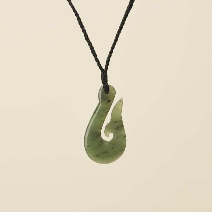 Hei Matau Whale's Tail Pounamu – Medium
