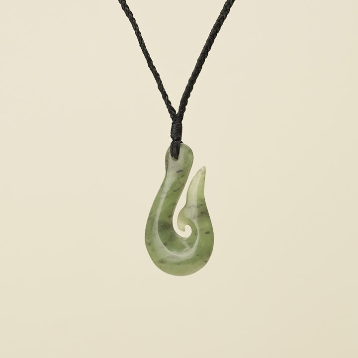 Hei Matau Whale's Tail Pounamu – Medium
