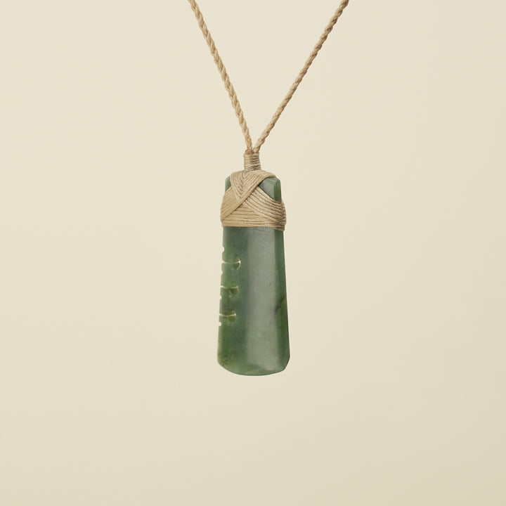 Notched Toki Kawakawa Pounamu Medium Pendant