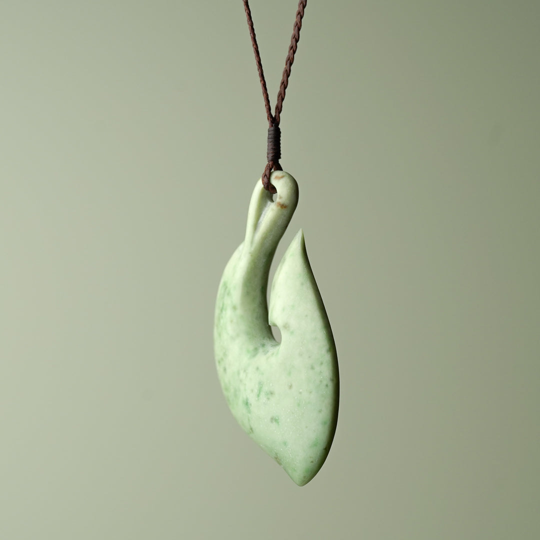 Large Inanga Greenstone Hei Matau