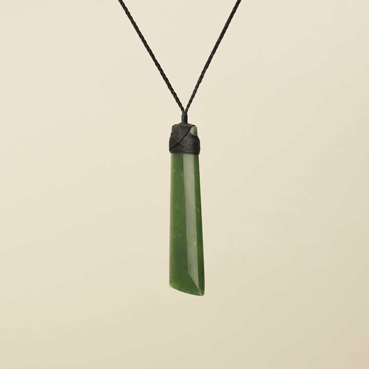 Extra Large Kahurangi Pounamu Toki Black Binding