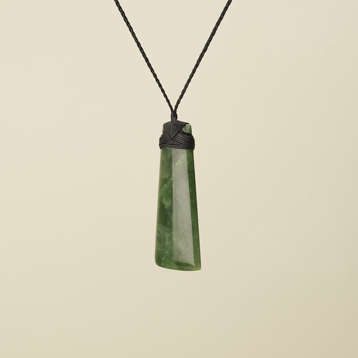 Toki Kahurangi Polished Pounamu Large Black Binding