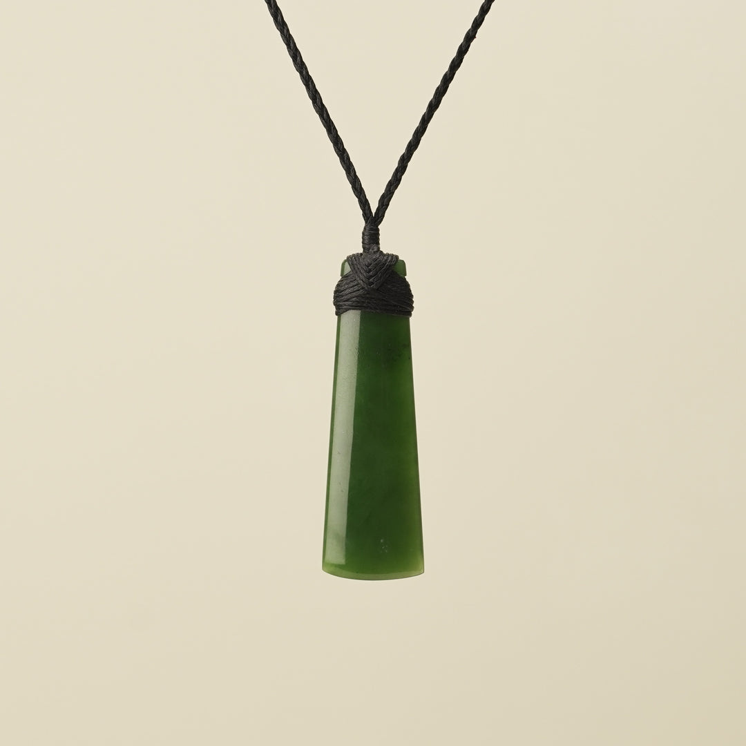 Toki Kahurangi Pounamu Medium Black Binding