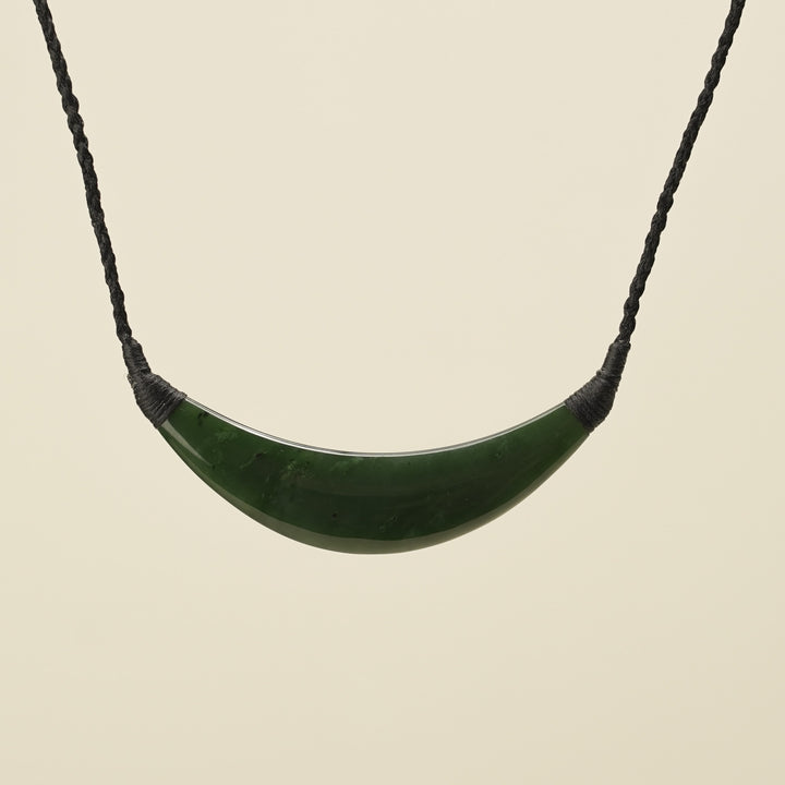 Kōuma Breastplate Curved Greenstone Pendant
