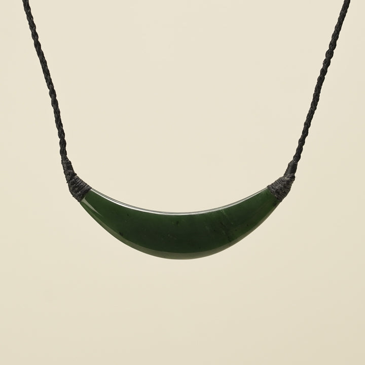 Kōuma Breastplate Curved Greenstone Pendant