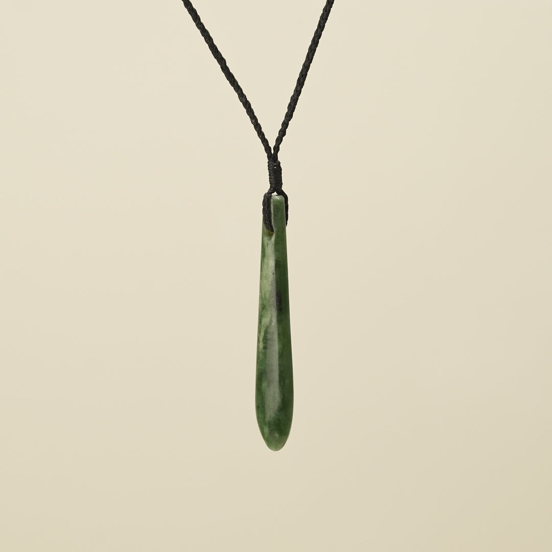 Roimata Teardrop Kawakawa Medium Pendant, Black Binding
