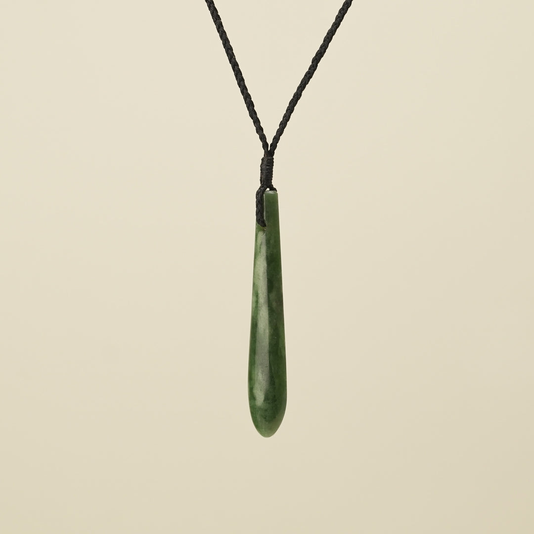 Roimata Teardrop Kawakawa Medium Pendant, Black Binding