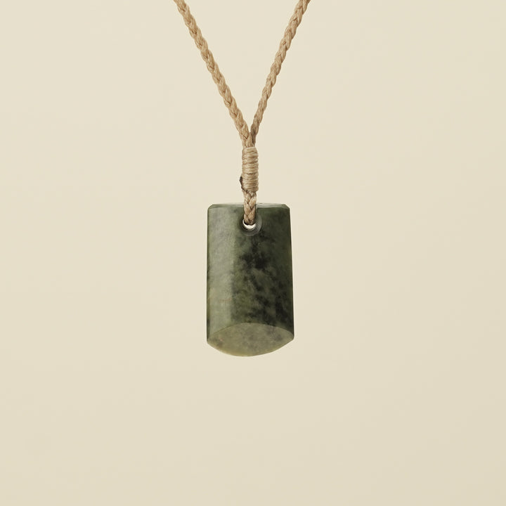 Toki Kawakawa XS Pounamu Pendant, Tan Binding