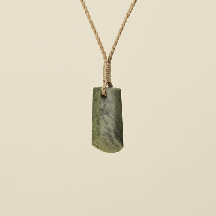 Toki Kawakawa XS Pounamu Pendant, Tan Binding