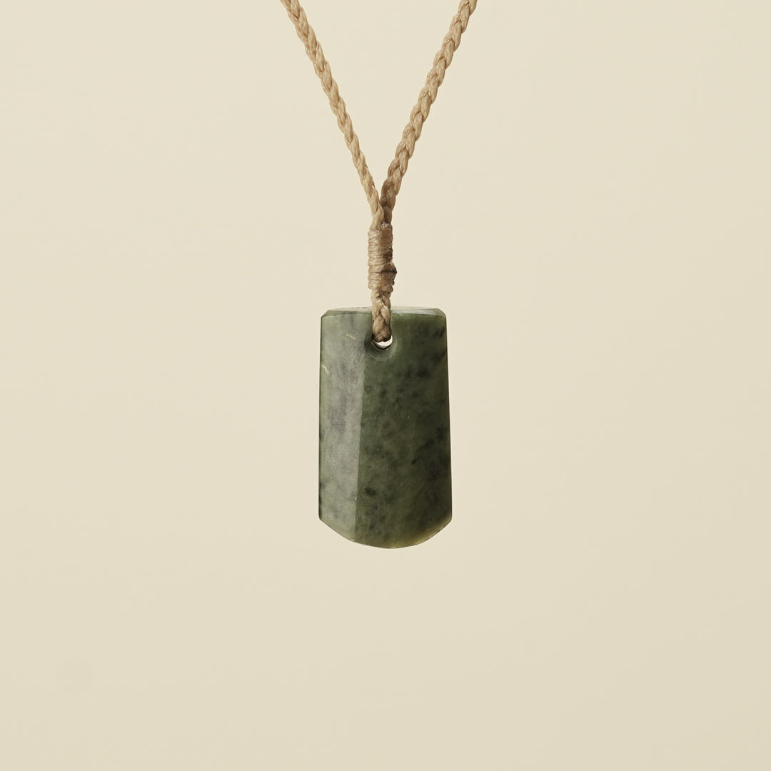 Toki Kawakawa XS Pounamu Pendant, Tan Binding