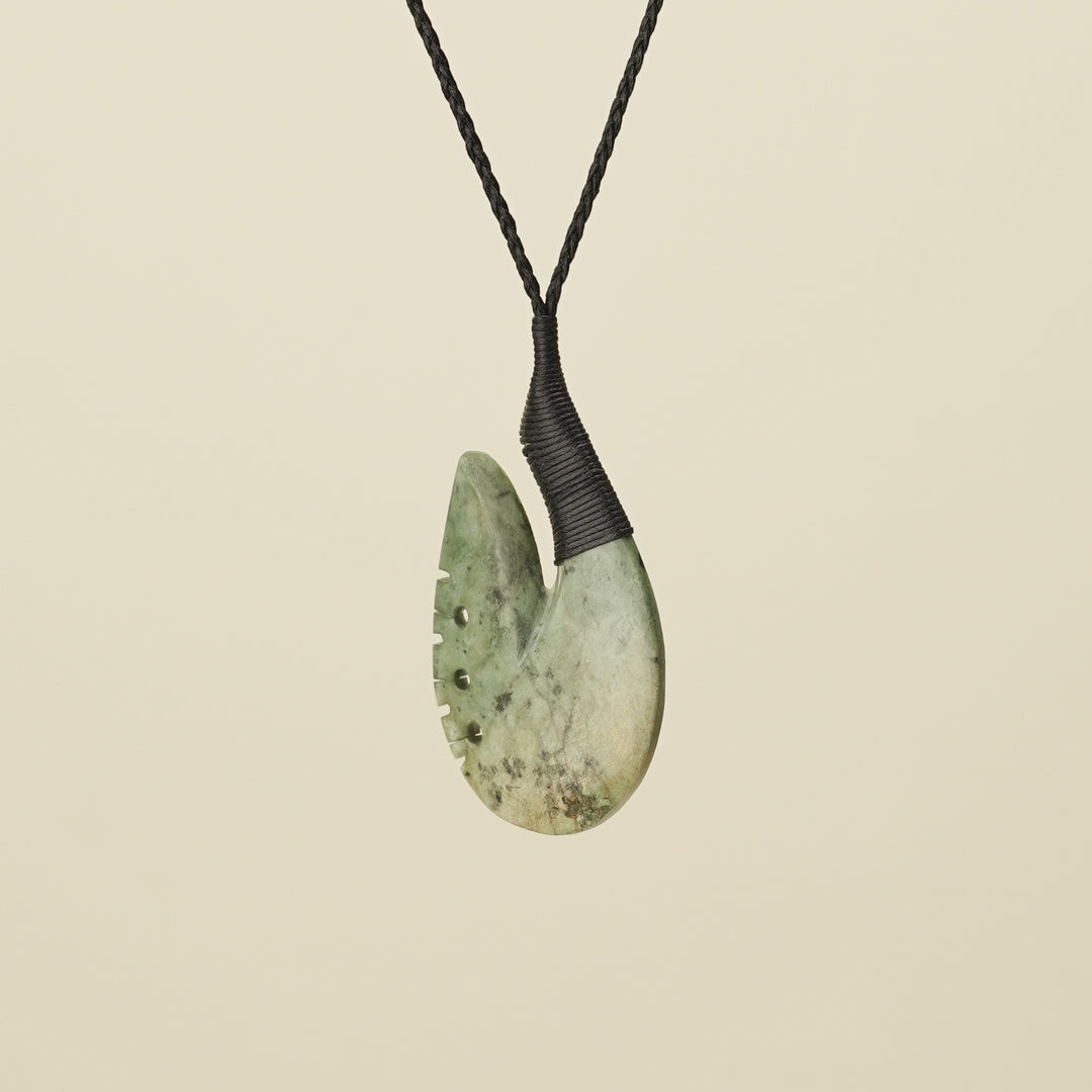 Notched Hei Matau Raukaraka Medium Pendant, Black Binding