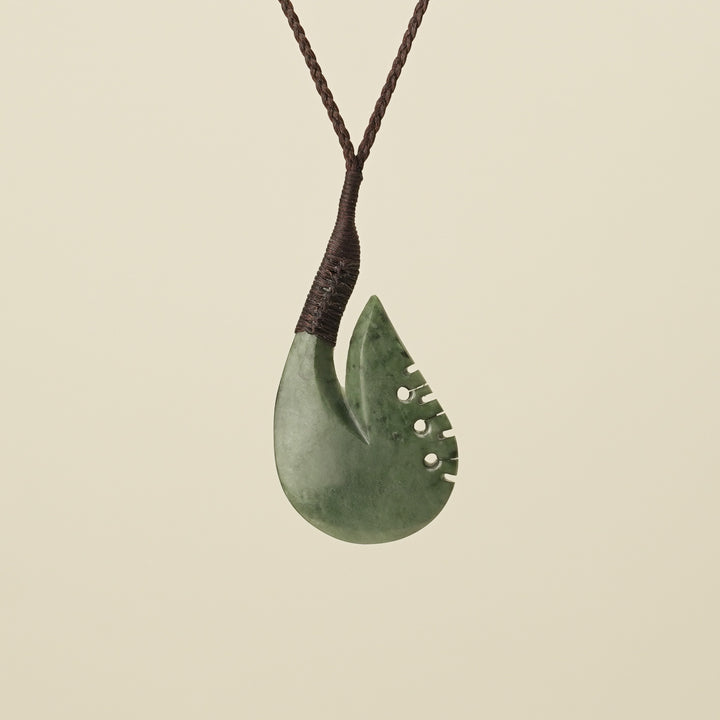 Notched Hei Matau Inanga Medium Pendant, Brown Binding