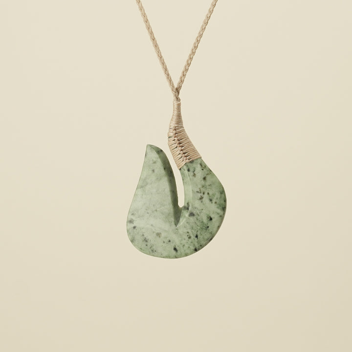 Hei Matau Kōkopu Greenstone Large Pendant, Tan Binding