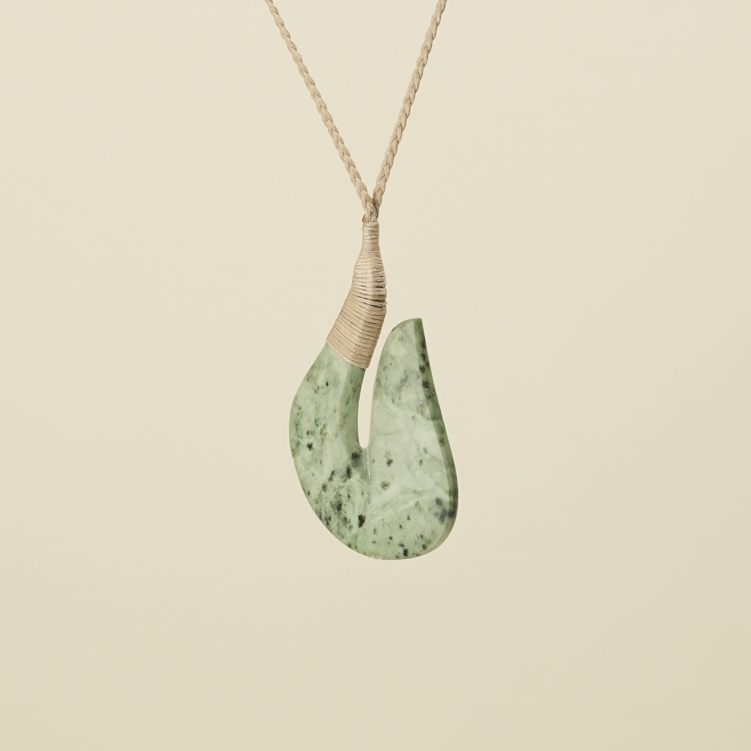 Hei Matau Kōkopu Greenstone Large Pendant, Tan Binding