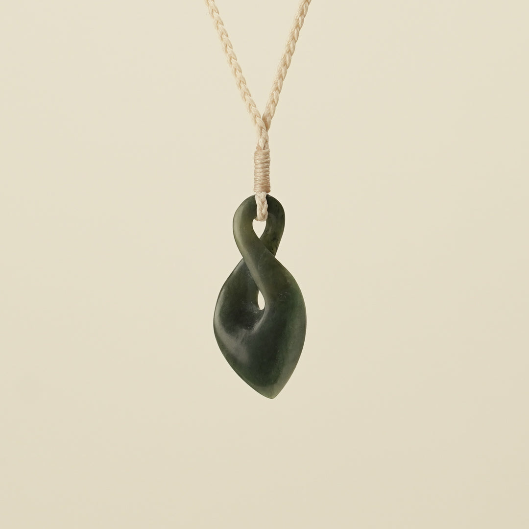Pikorua Kawakawa Inanga Small Pounamu Pendant