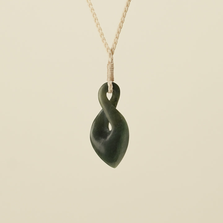 Pikorua Kawakawa Inanga Small Pounamu Pendant