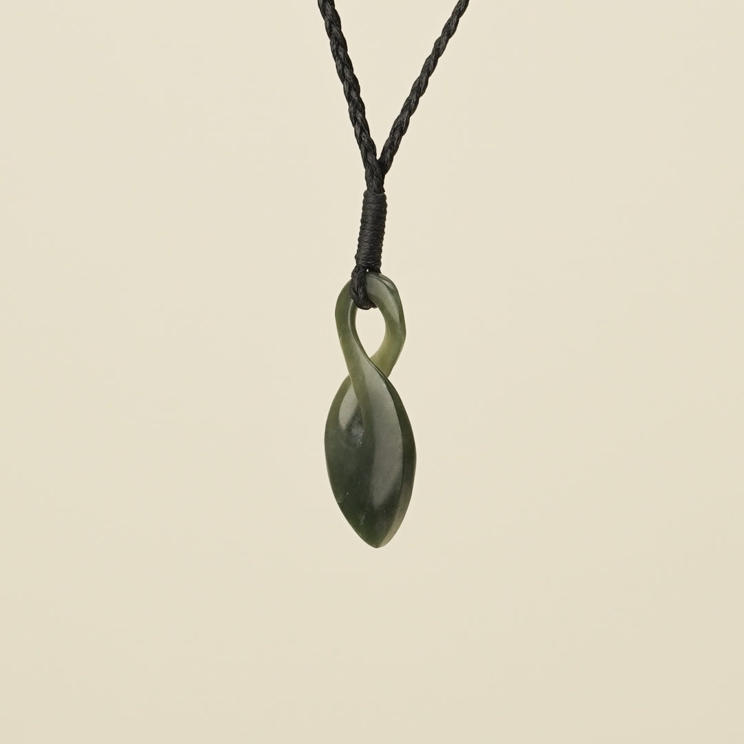 Pikorua Kawakawa Inanga Small Pounamu Pendant