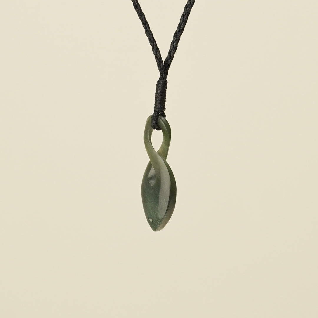 Pikorua Kawakawa Inanga Small Pounamu Pendant