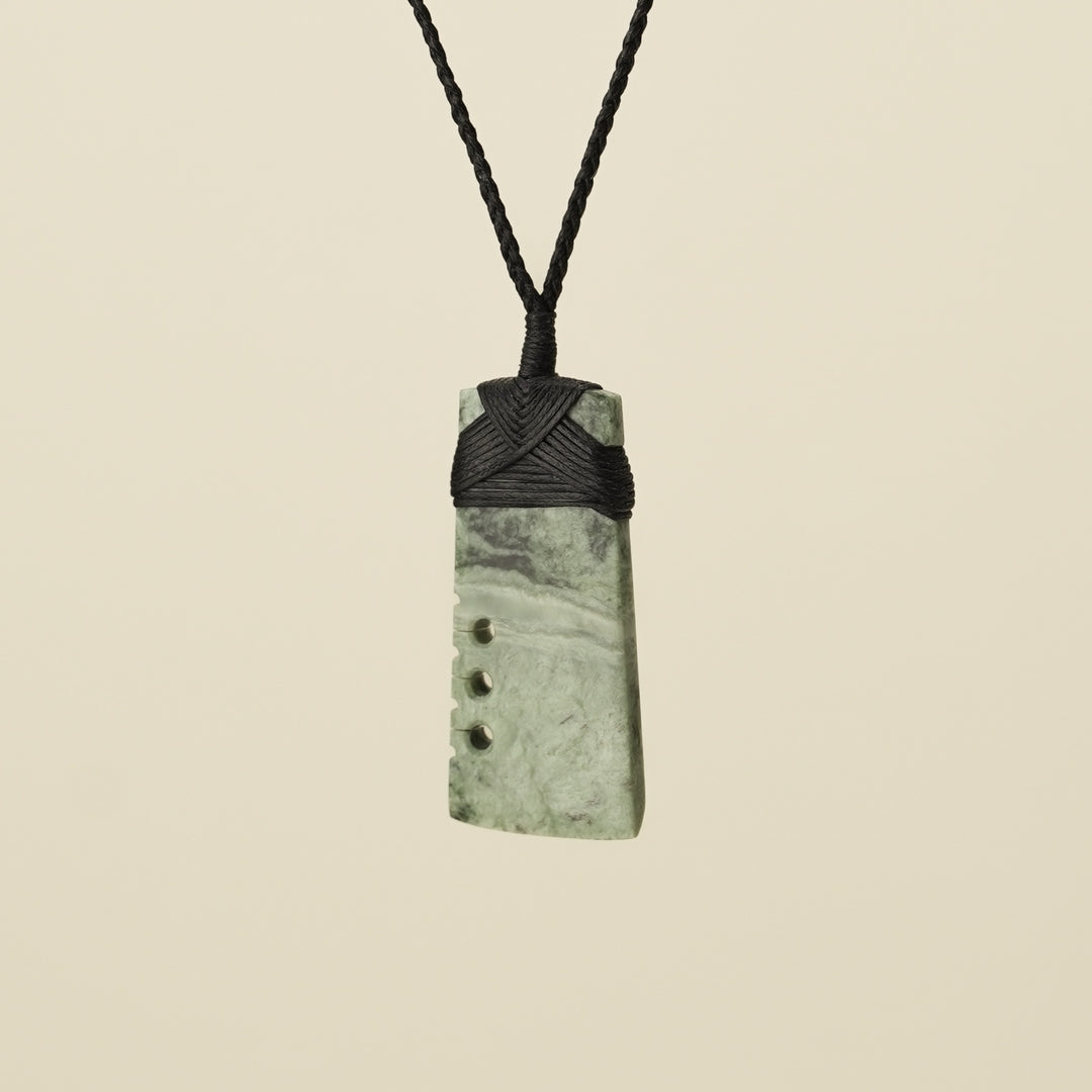 Notched Toki Kokopu Matte Medium Pounamu, Black Binding