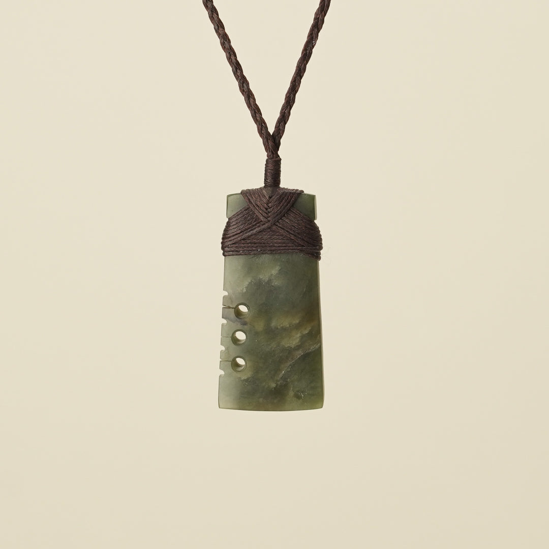 Notched Toki Raukaraka Matte Medium Pounamu, Brown Binding