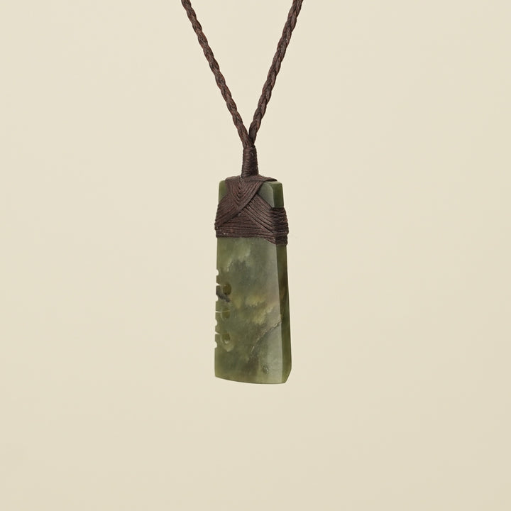 Notched Toki Raukaraka Matte Medium Pounamu, Brown Binding