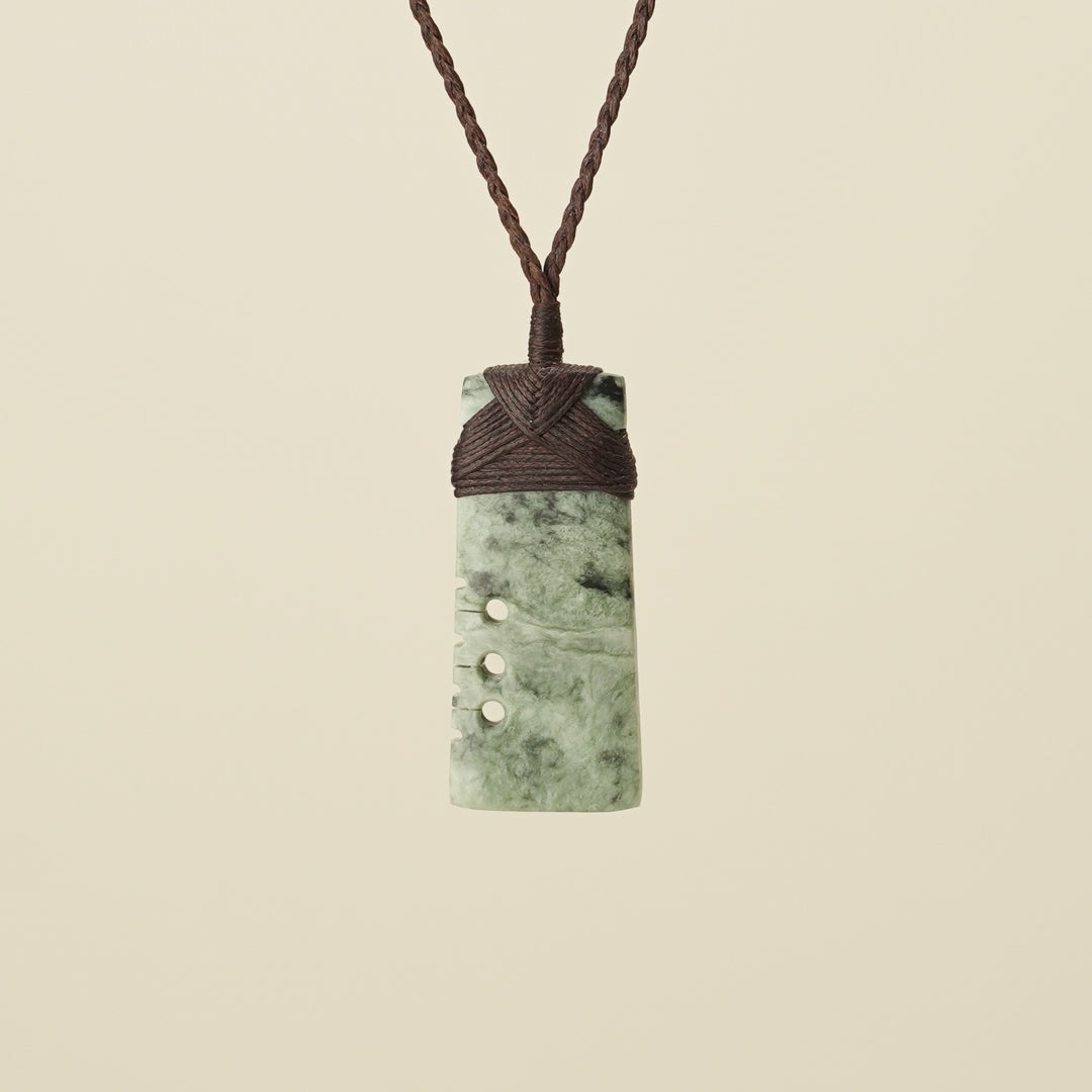 Notched Toki Inanga Matte Medium Pounamu, Brown Binding