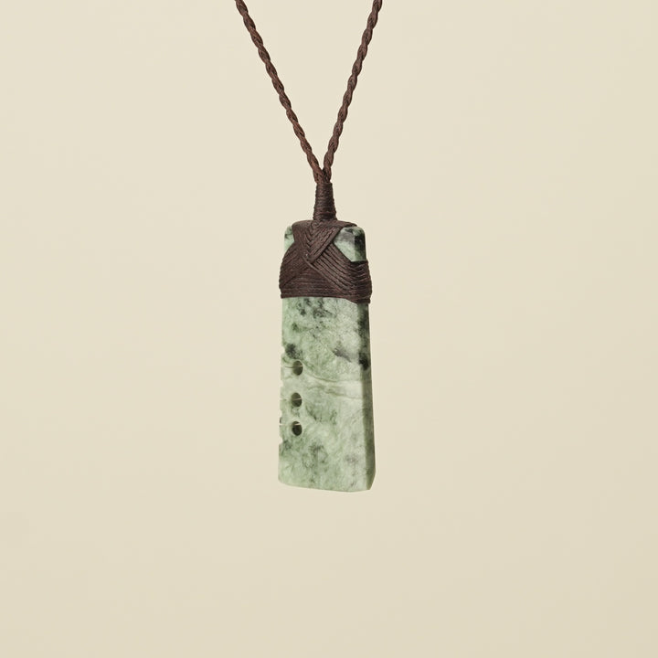 Notched Toki Inanga Matte Medium Pounamu, Brown Binding