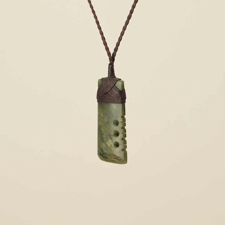 Notched Toki Raukaraka Matte Medium Pounamu, Brown Binding