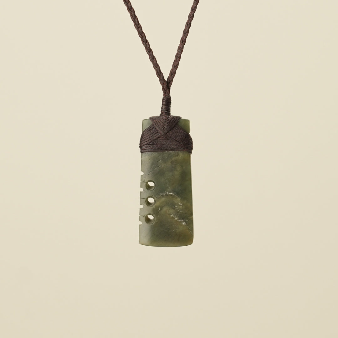 Notched Toki Raukaraka Matte Medium Pounamu, Brown Binding