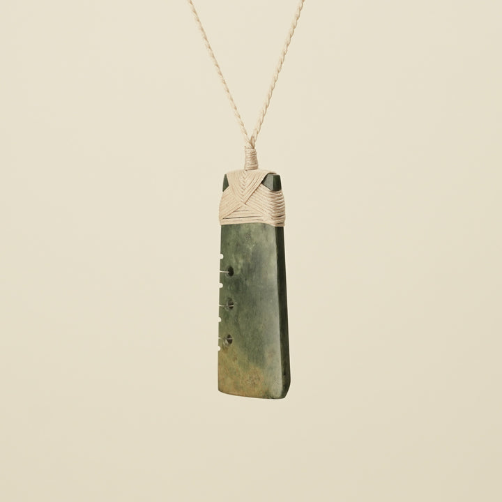 Notched Toki Raukaraka Matte Large Pounamu, Tan Binding