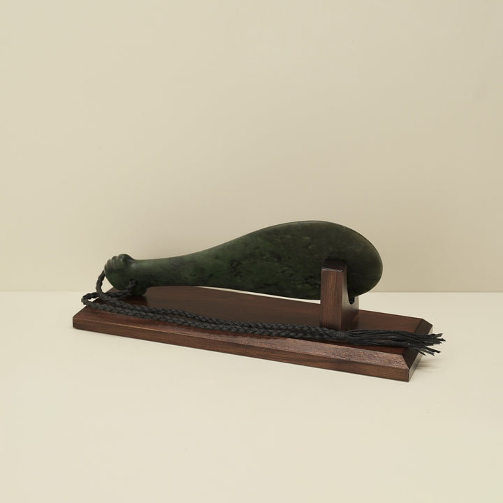 Mere Greenstone Medium Sculpture Kawakawa & Kauri Base