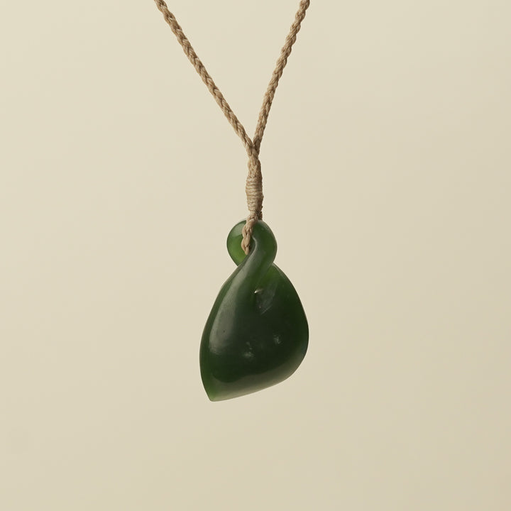 Pikorua Pounamu Kahurangi Medium Pendant