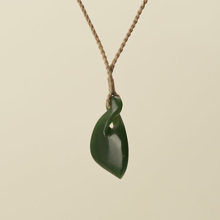 Pikorua Pounamu Kahurangi Medium Pendant