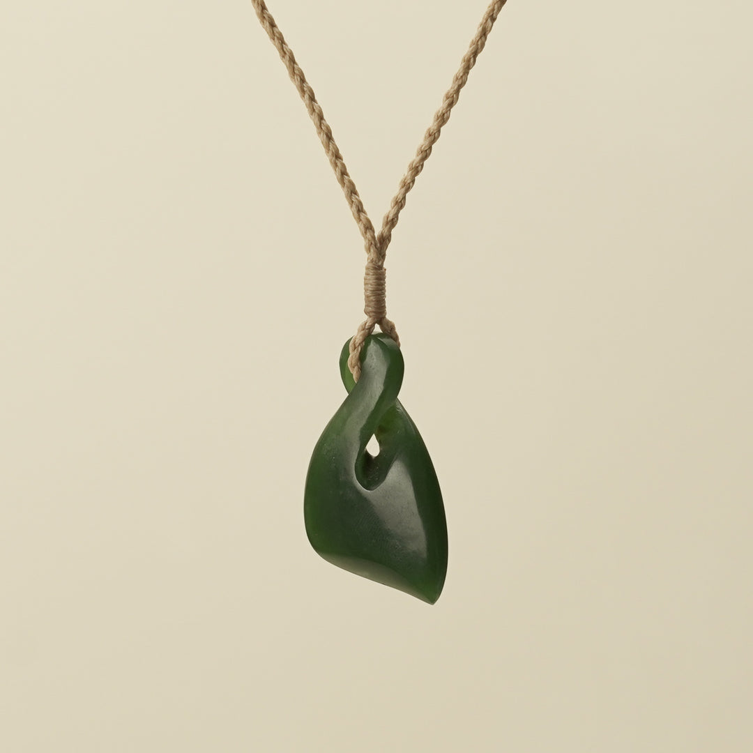 Pikorua Pounamu Kahurangi Medium Pendant