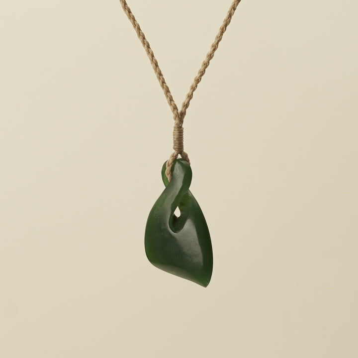 Pikorua Pounamu Kahurangi Medium Pendant