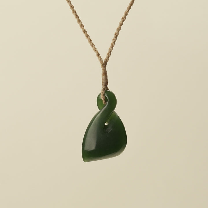 Pikorua Pounamu Kahurangi Medium Pendant