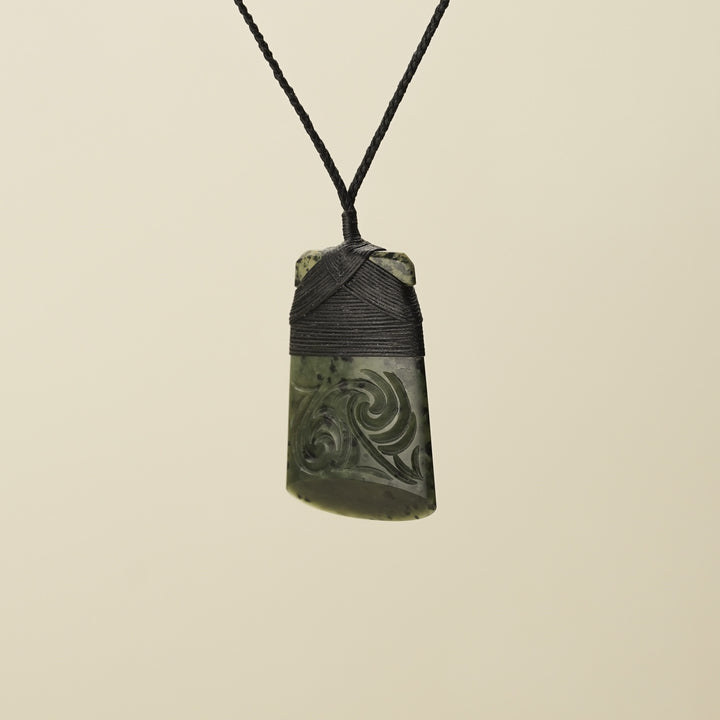 Toki Whakarei Carved Large Kōkopu Pounamu Pendant