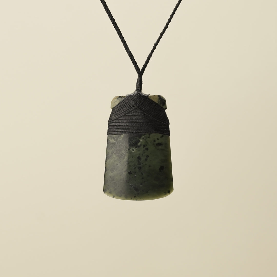 Toki Whakarei Carved Large Kōkopu Pounamu Pendant