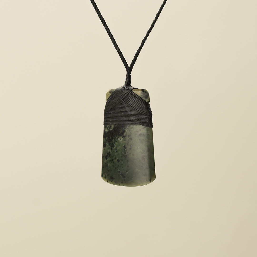 Toki Whakarei Carved Large Kōkopu Pounamu Pendant