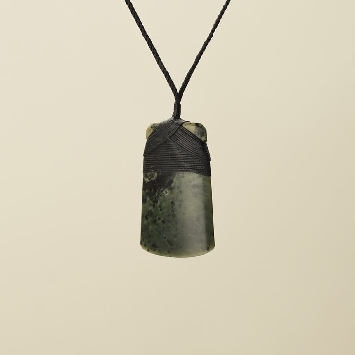 Toki Whakarei Carved Large Kōkopu Pounamu Pendant