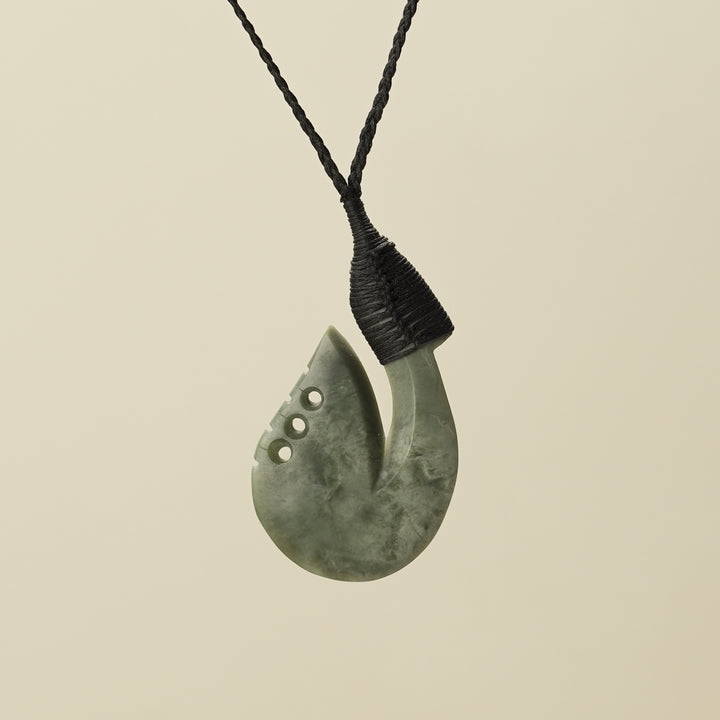 Notched Hei Matau Inanga Medium Pendant, Black Binding