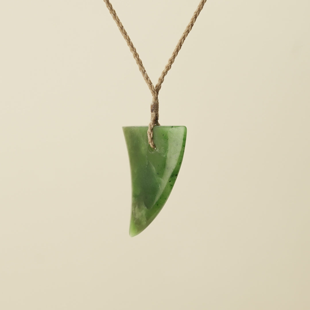 Niho Medium Kahurangi Pounamu Pendant, Tan Binding