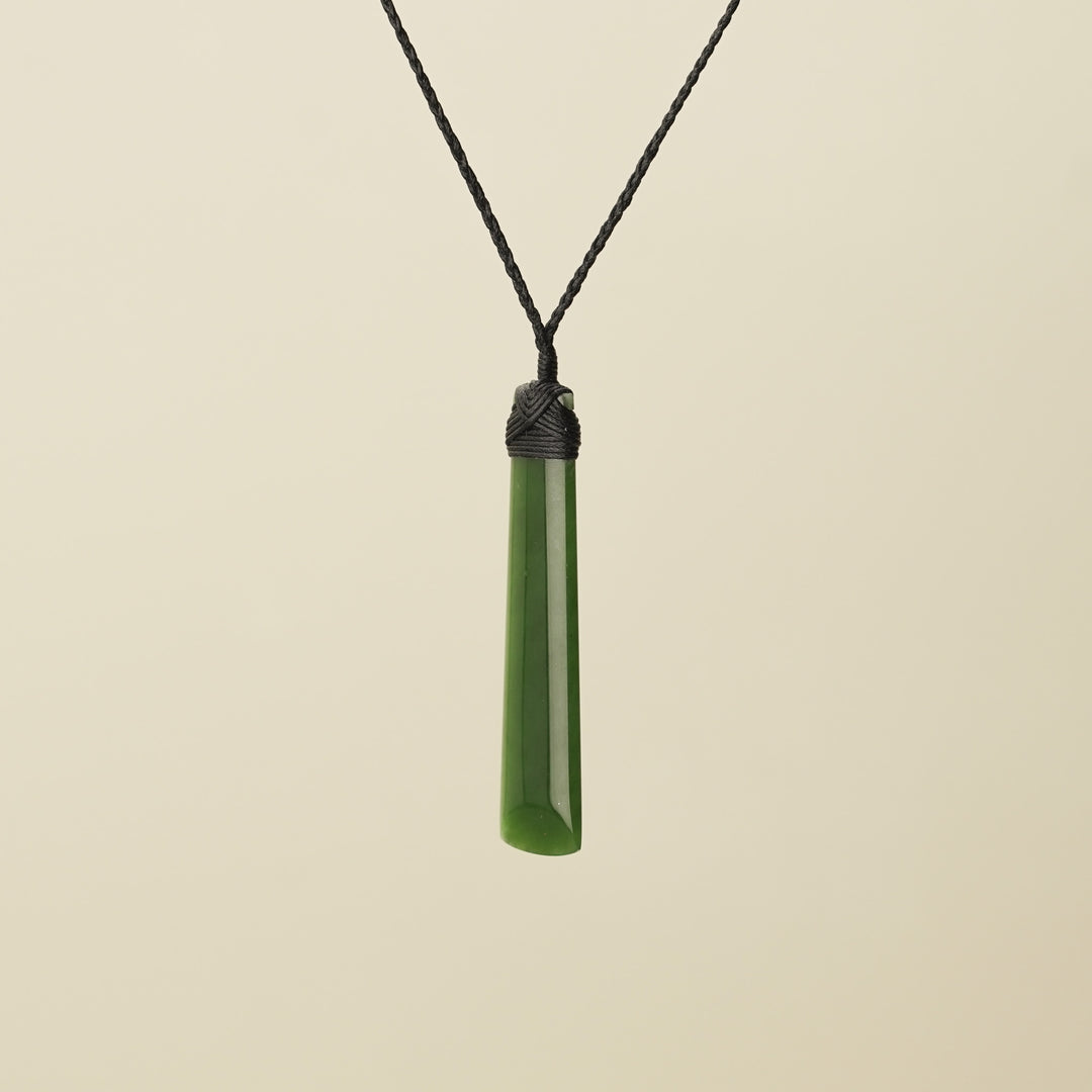 Toki Kahurangi Polished Pounamu Large, Black Binding