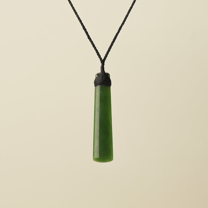 Toki Kahurangi Polished Pounamu Large, Black Binding