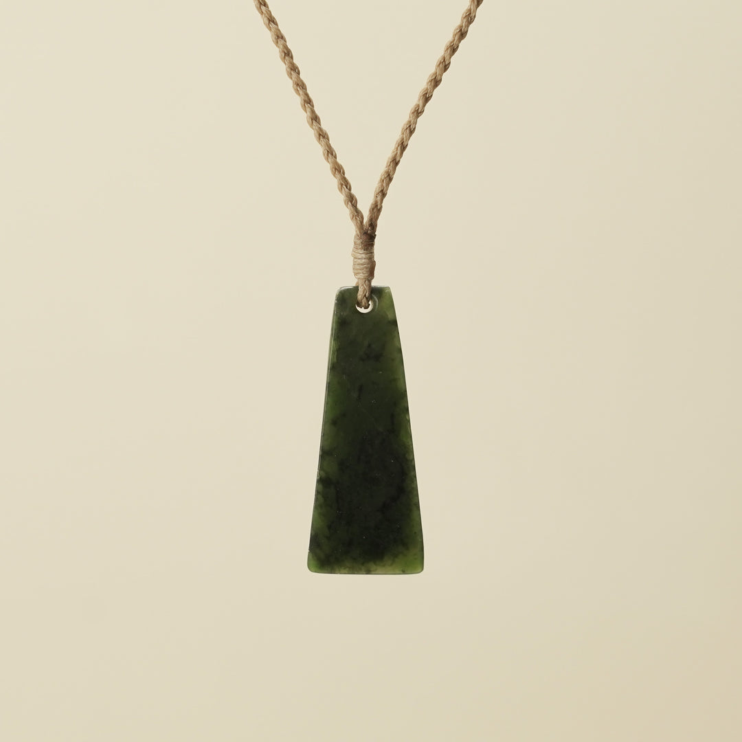 Toki Kawakawa Medium Pounamu, Tan Binding